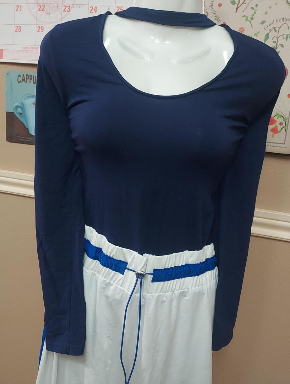 Express Cut-out Long Sleeve Top. Size M.